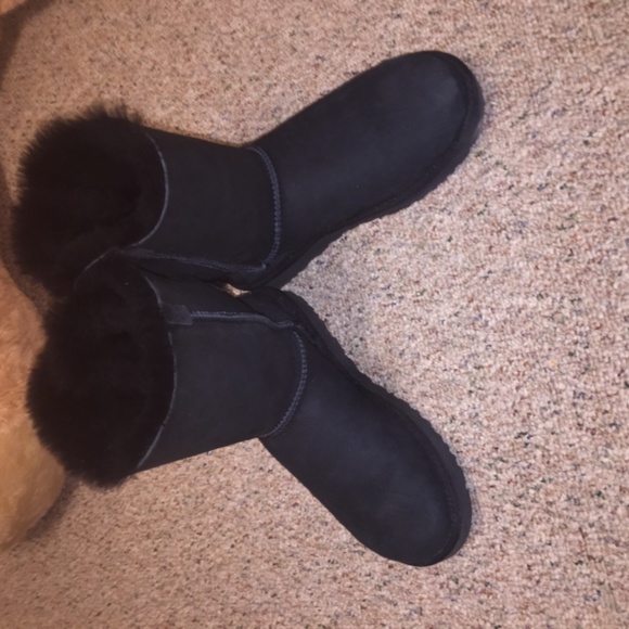 BLACK UGGS with satin bows - Picture 3 of 4